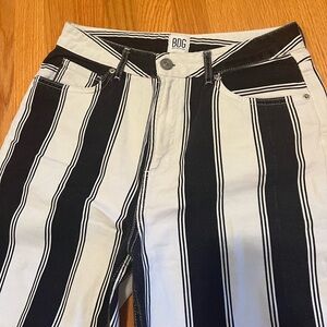 Urban Outfitters Mom jeans